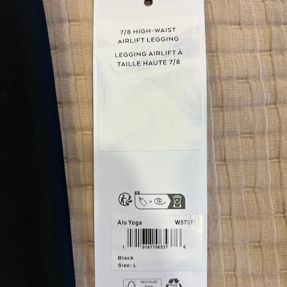 ALO Yoga 7/8 High-Waist Airlift Legging Black Color - Picture 3 of 3